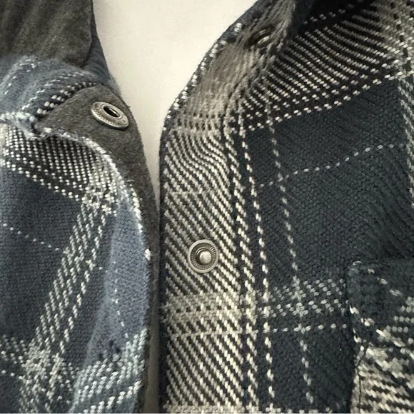 KUHL kleo women’s button down hoodie - Picture 6 of 11